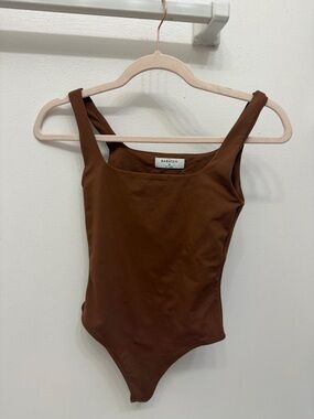 Babaton Chestnut Square Neck Bodysuit